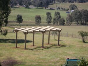 Mia Mia log arbour